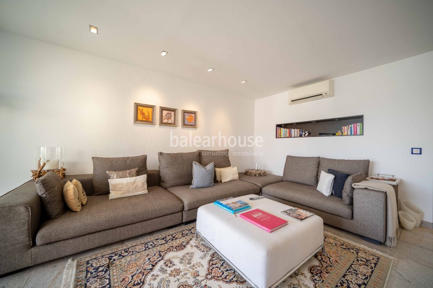 Exzellente lichtdurchflutete Wohnung mit Terrasse, Garten und Pool an der Küste von Santa Ponsa