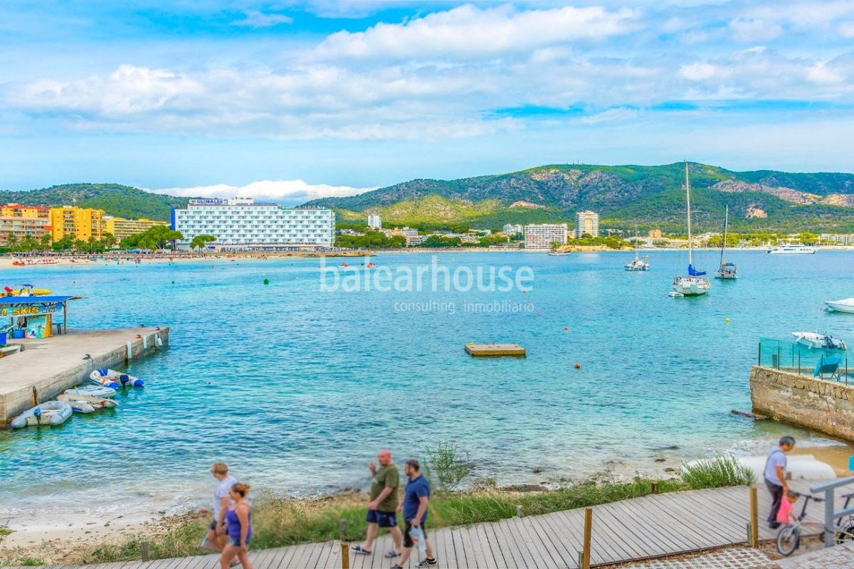 Bonito dúplex lleno de luz y fantásticas vistas en primera línea de mar