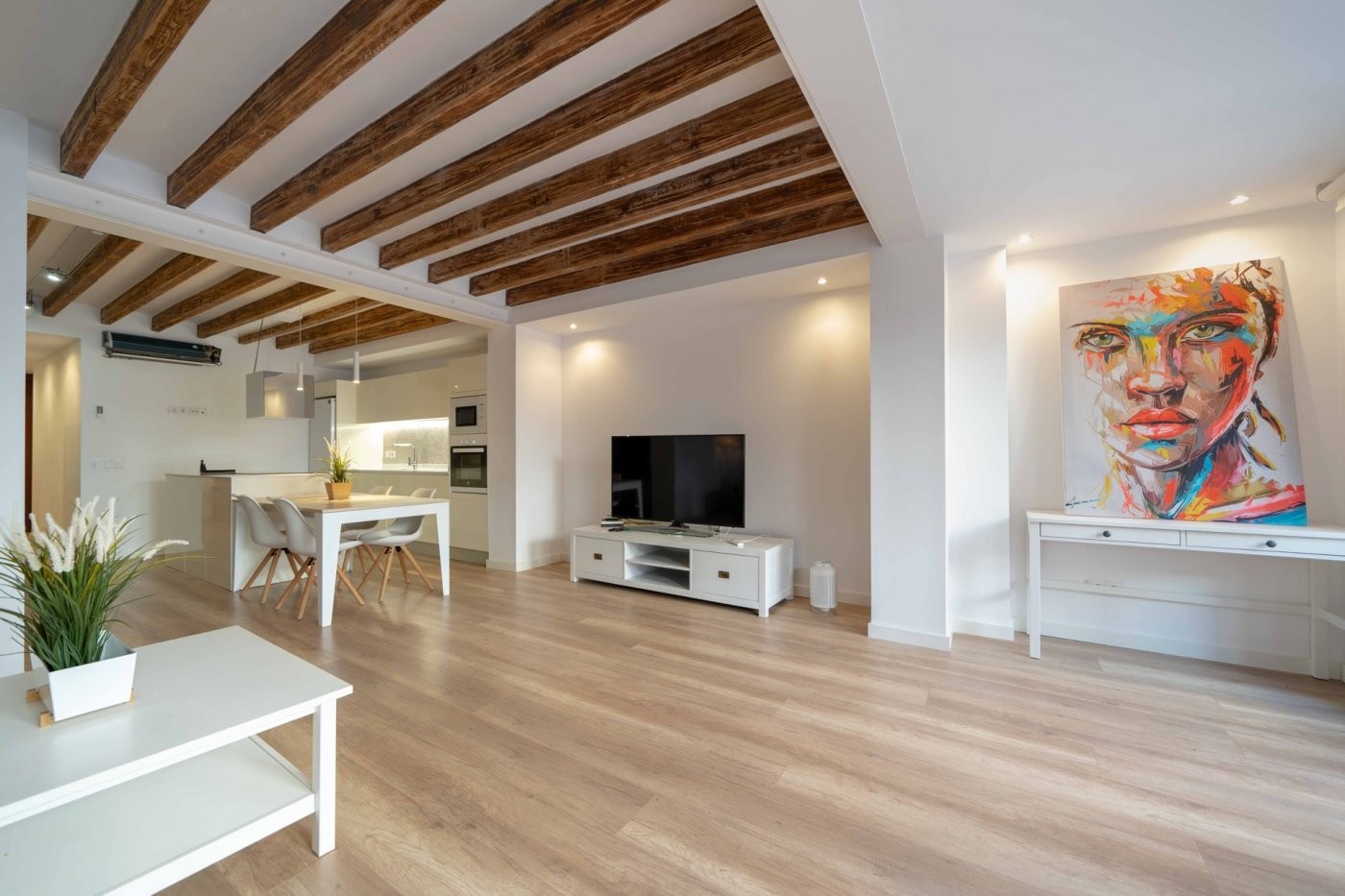 Wunderschöne Erdgeschosswohnung mit grosser Terrasse im begehrten Viertel Santa Catalina in Palma