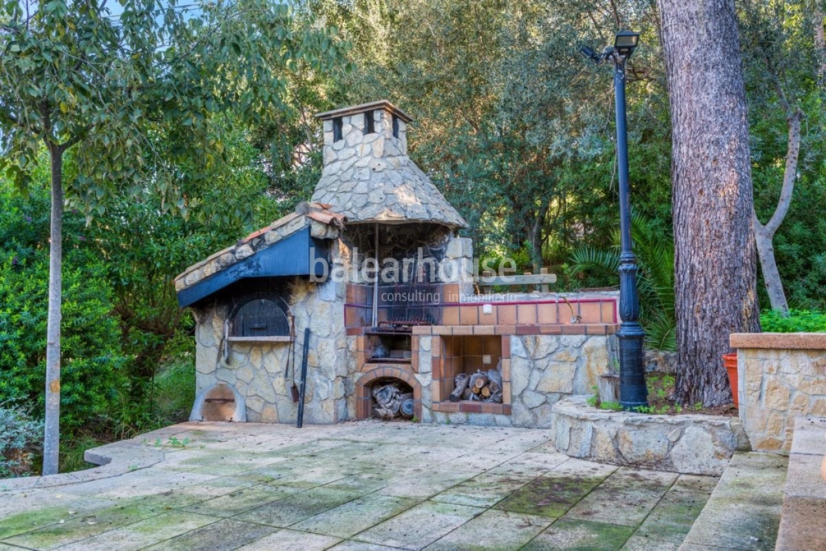 Relajada y espaciosa villa mediterránea junto a la playa en el popular enclave de Portals Nous