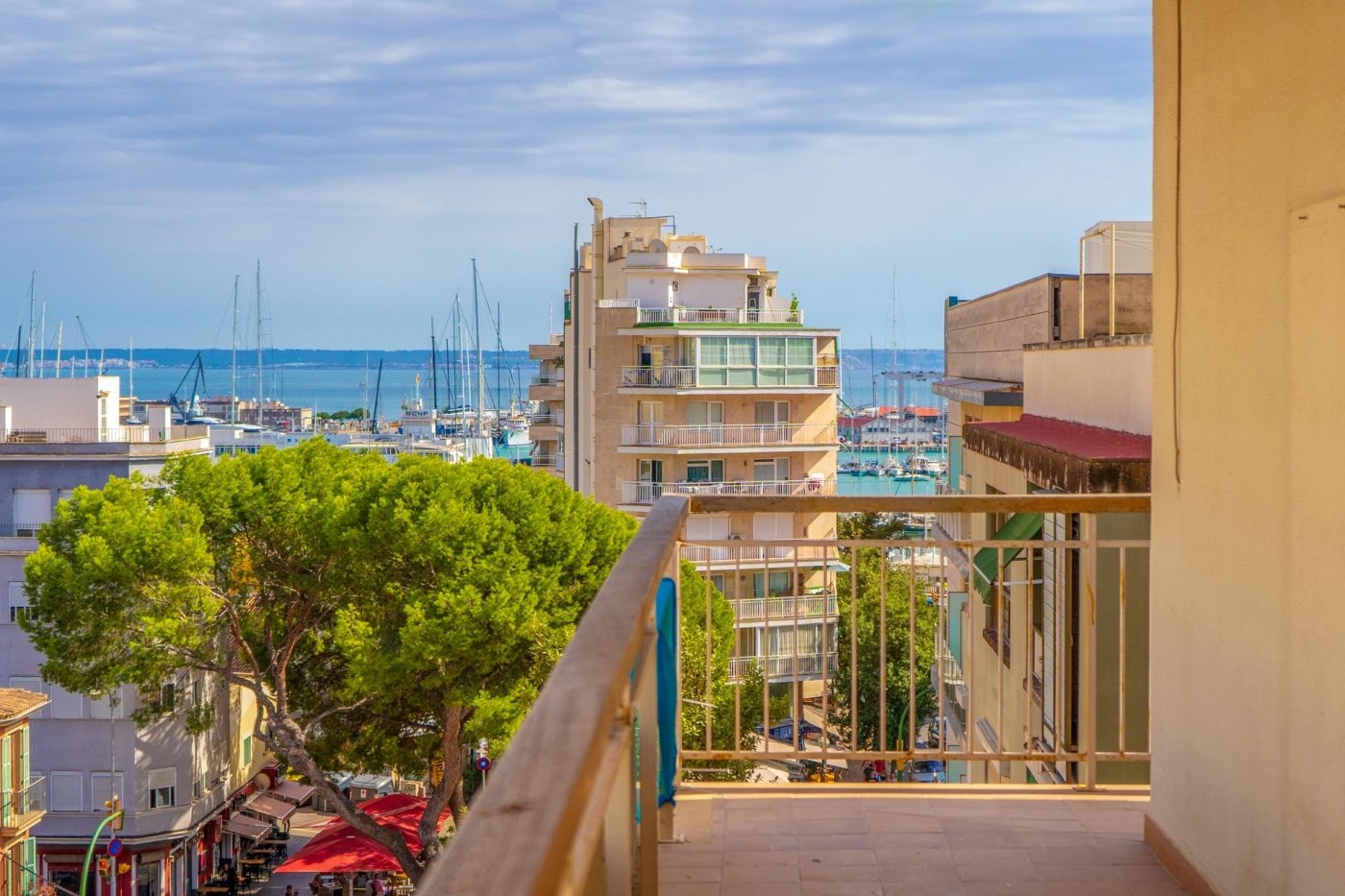 Fantastische Wohnung im Zentrum von Palma mit Terrasse und exzellentem unverbautem Meerblick