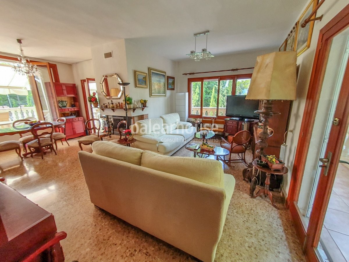 Traditional style villa very close to the Club Nautico in Santa Ponsa