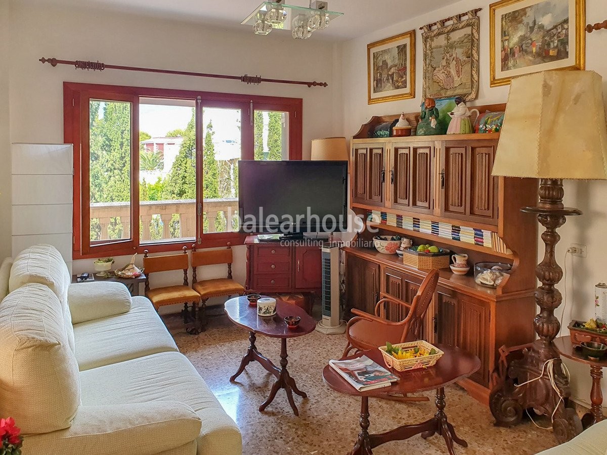 Traditional style villa very close to the Club Nautico in Santa Ponsa