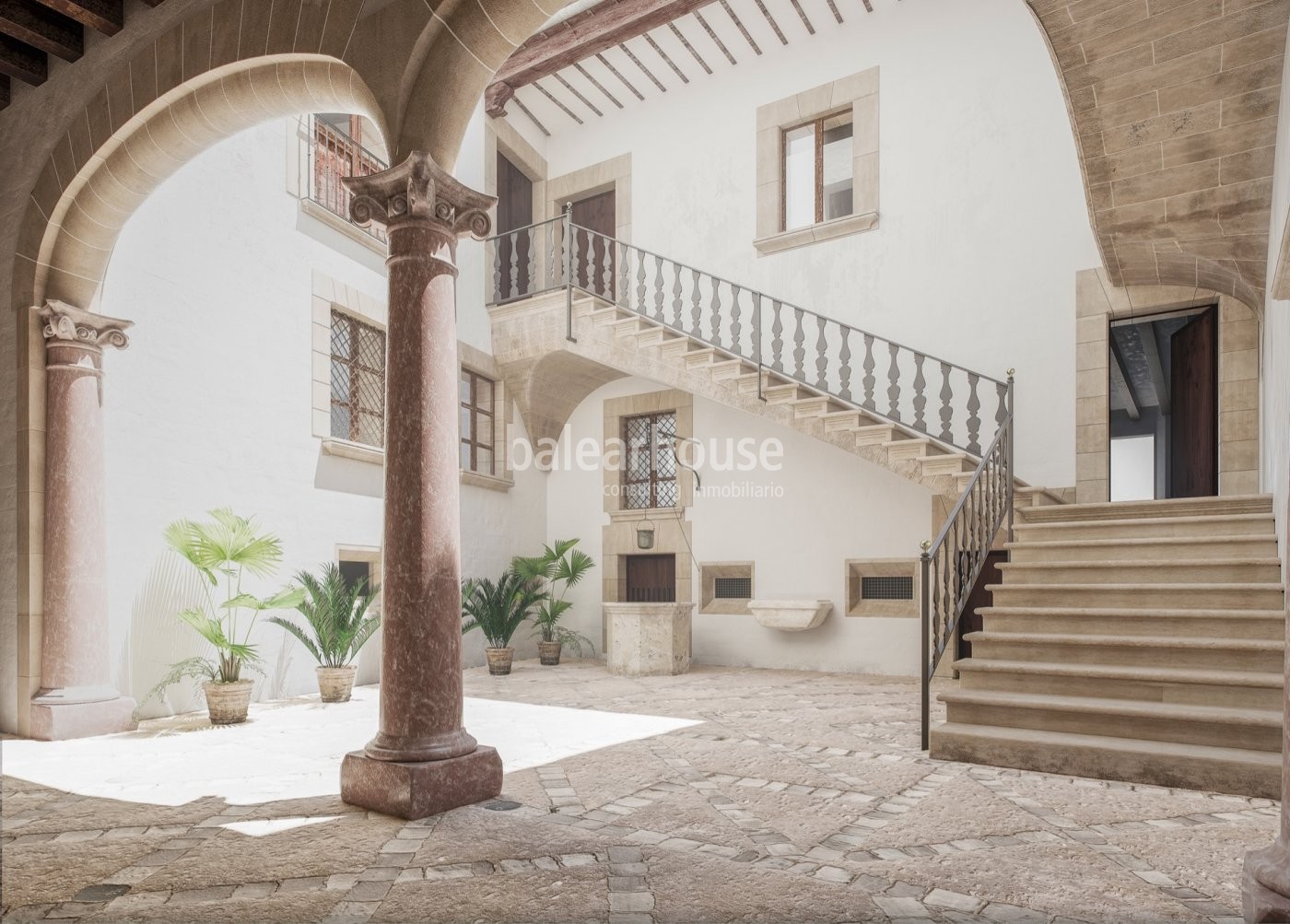Elegant duplex flat in historic palace in the old town of Palma.