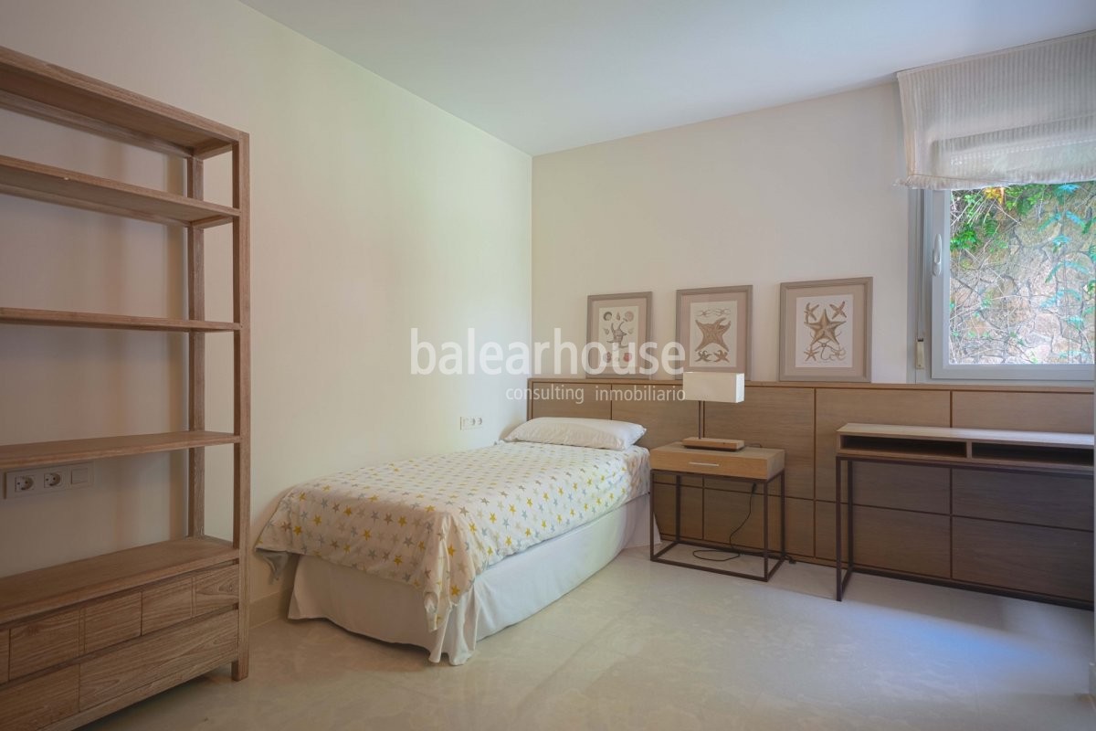 Bright and spacious ground floor apartment with private garden in the stunning Sol de Mallorca area.