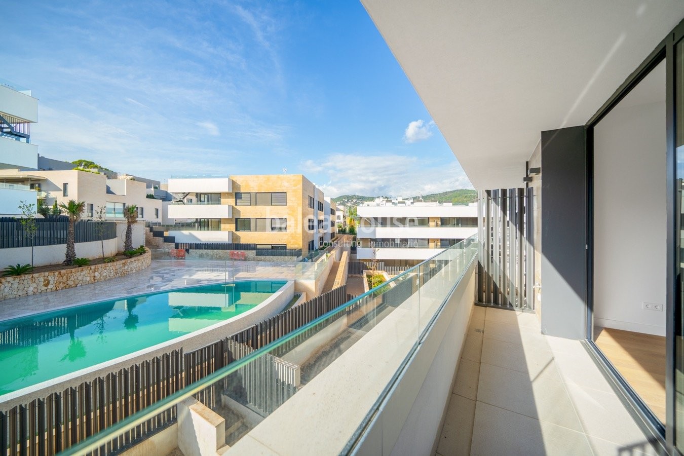 Excellent penthouse with private solarium in a well-kept golf front complex in Palma
