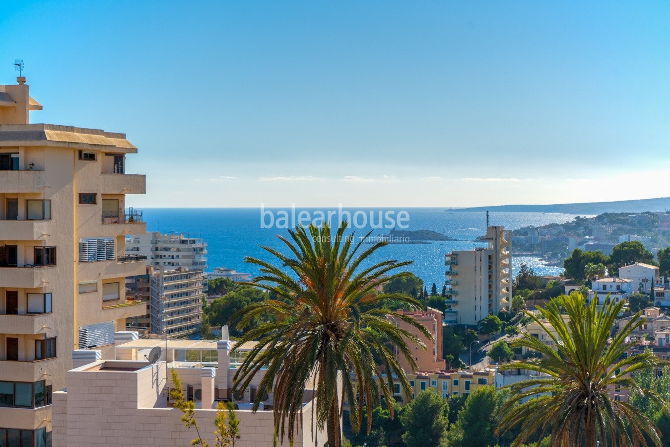 Piso con vistas al mar en la tranquila zona residencial de La Bonanova