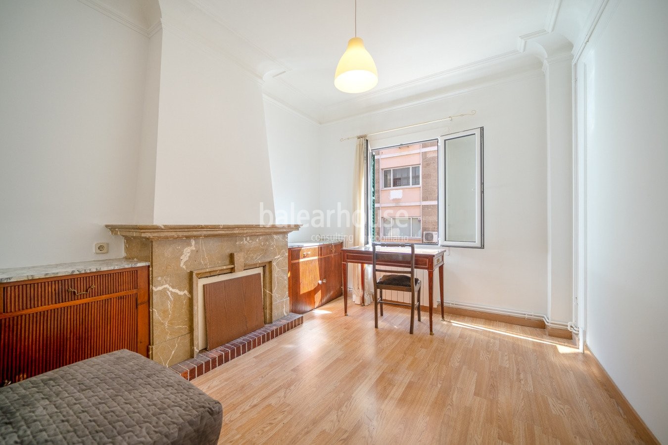 Fantástico piso lleno de luz privilegiadamente situado en la avenida de Jaime III de Palma.