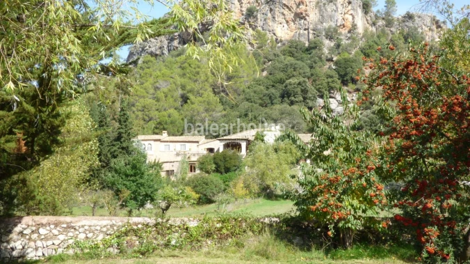 Unique and absolute private finca mansion within the Sierra de Tramuntana