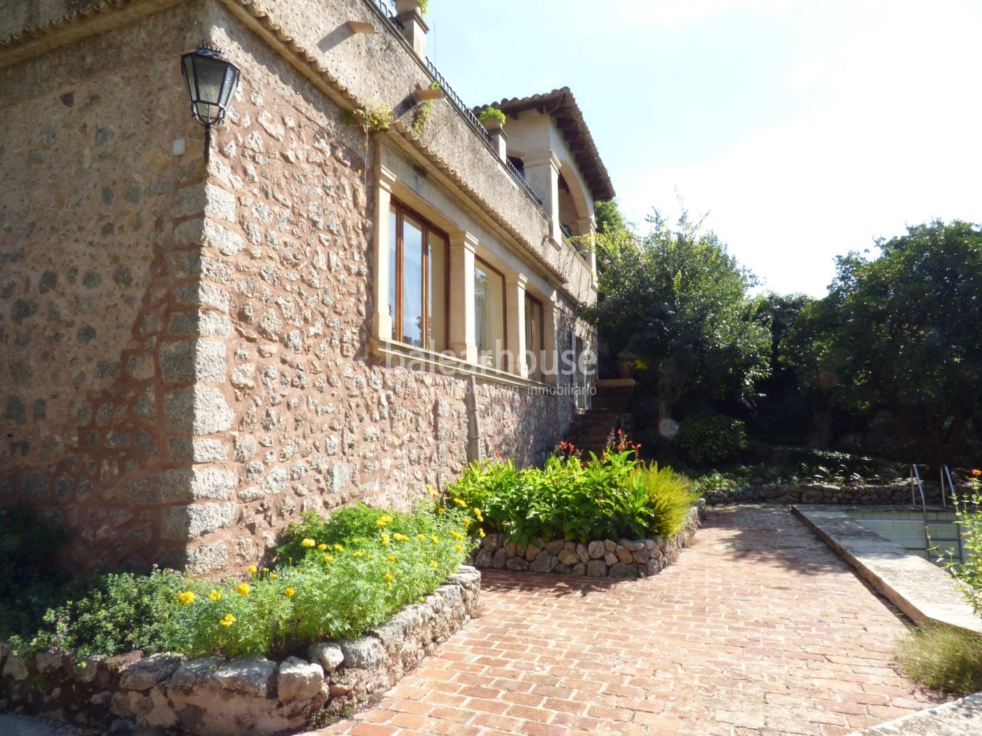 Unique and absolute private finca mansion within the Sierra de Tramuntana