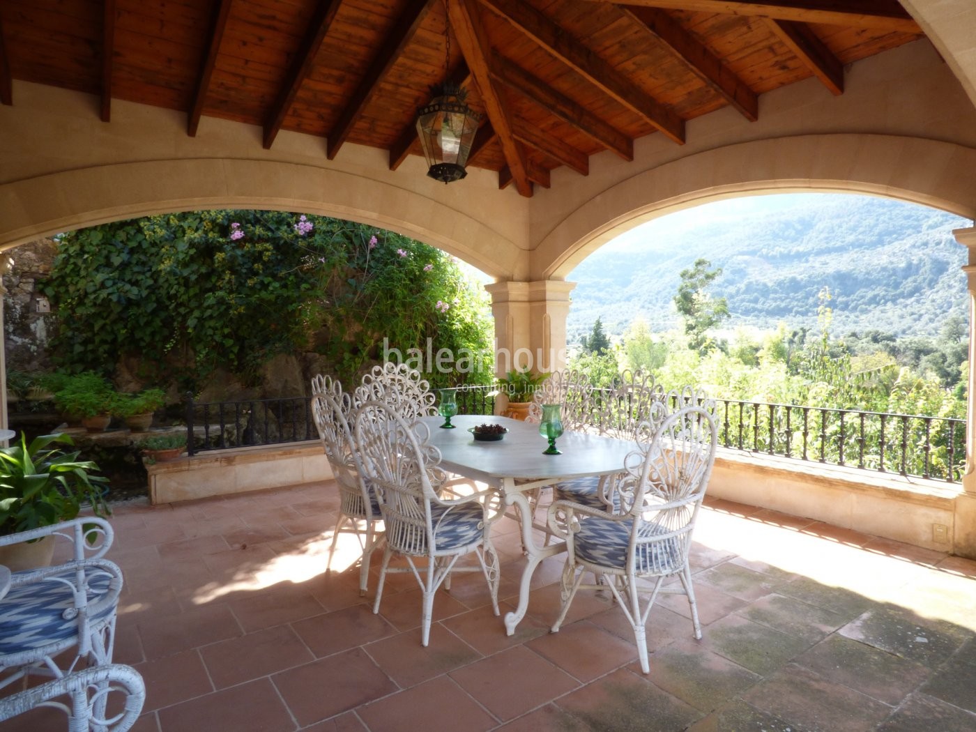 Unique and absolute private finca mansion within the Sierra de Tramuntana