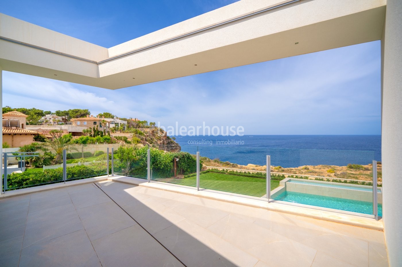 Newly built designer villa on the seafront very close to Port Adriano