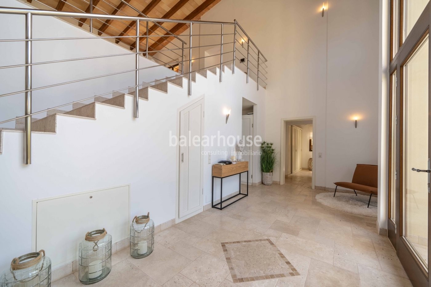Villa with elegant, modern Mediterranean architecture in Santa Ponsa with views to the sea