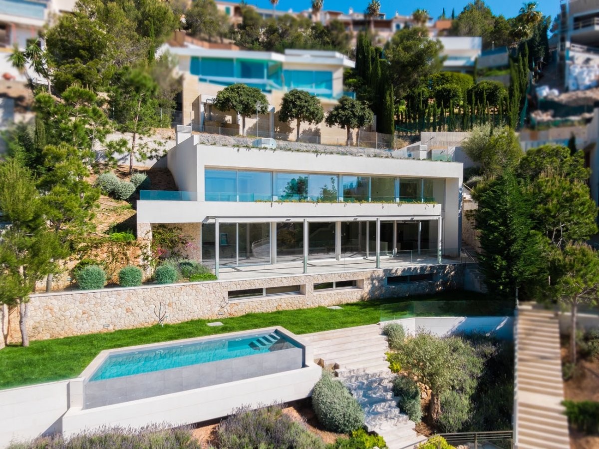 Designer- Neubauvilla in den Höhen von Costa d´en Blanes mit atemberaubendem Meerblick