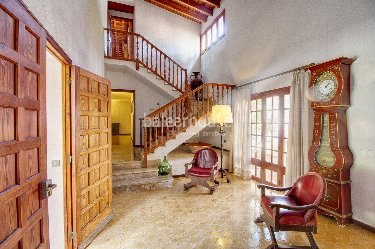 Sea frontline and beach access villa on 4.500m2 plot - rare diamond on Mallorca's coast