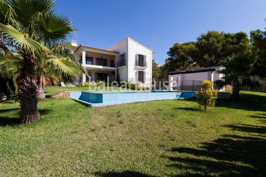 Esencia mediterránea y diseño a estrenar en esta fabulosa Villa con ubicación de alto nivel