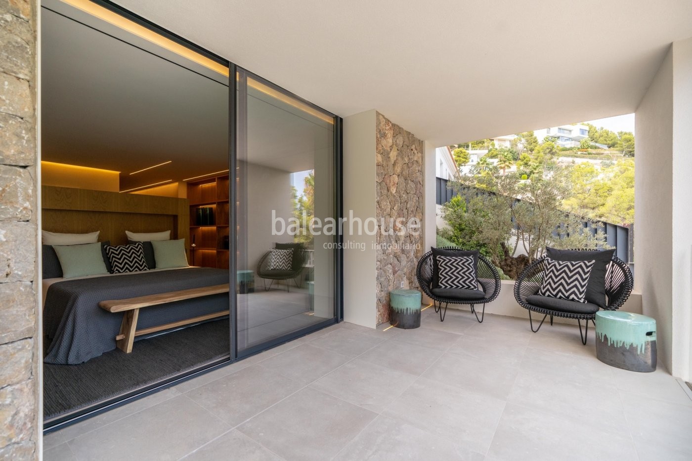 Neue und zeitgemäße Villa in Neubau, die maximales Wohlbefinden an der Costa d'en Blanes bietet.