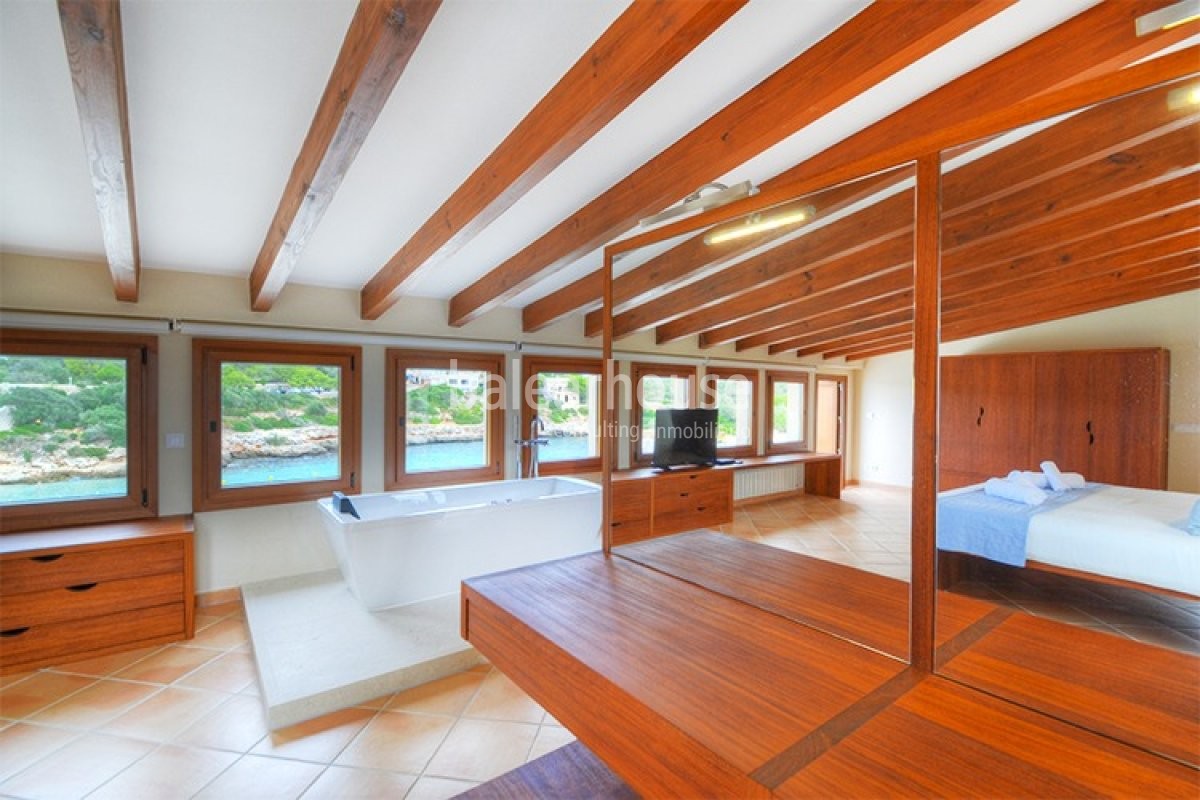 Charming Mallorcan house in first line of Cala Marçal
