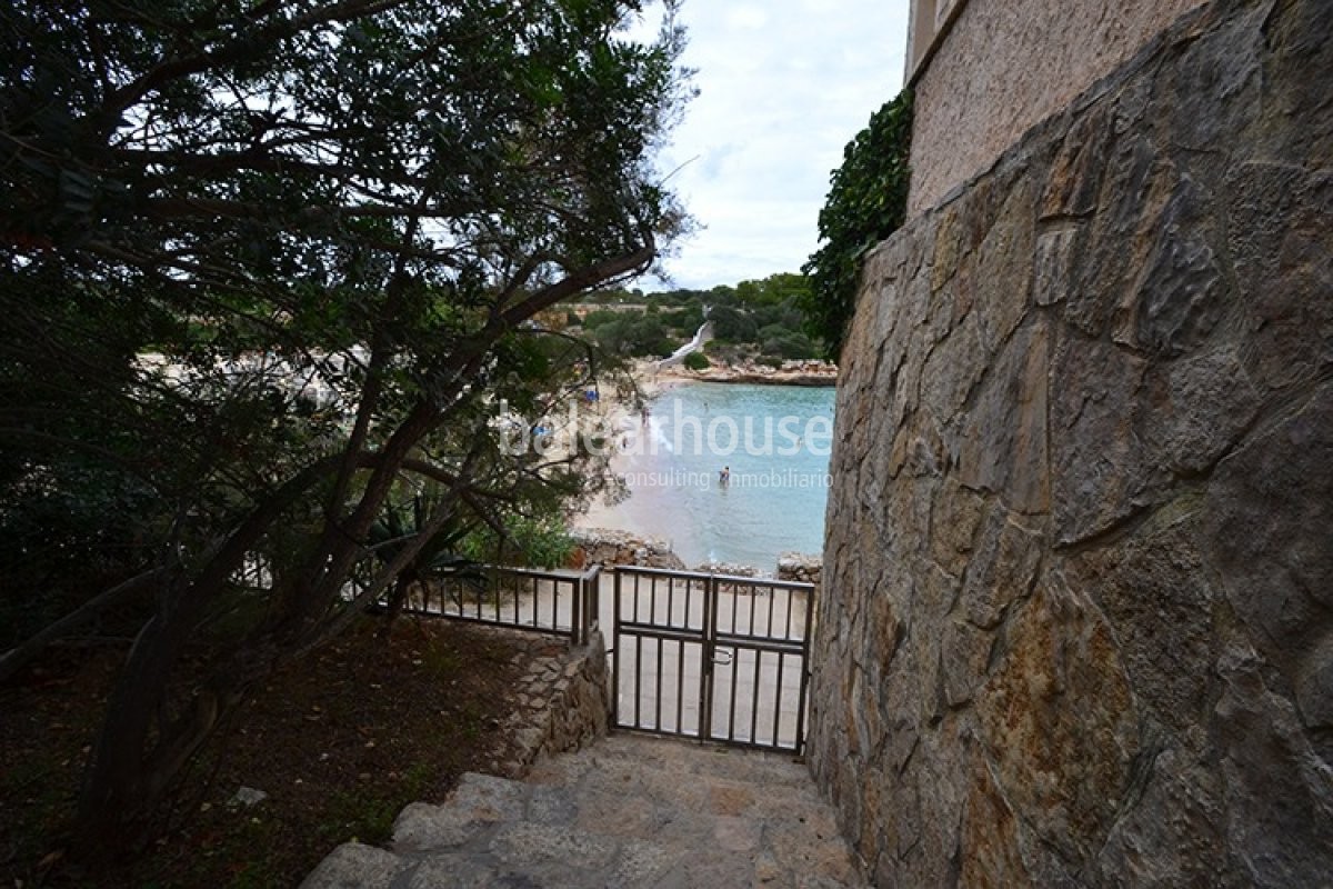 Charmantes mallorquinisches Haus in erster Meereslinie von Cala Marçal