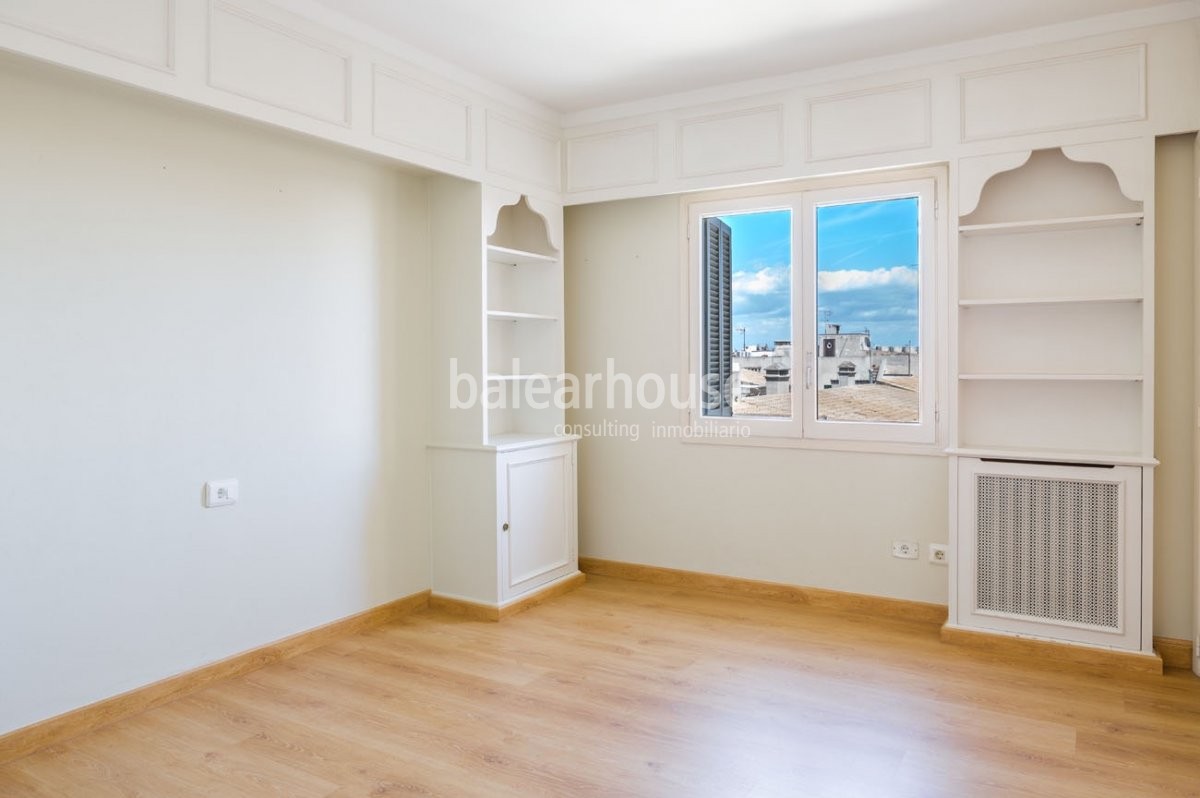 Licht und Qualität mit exklusivem Blick auf die Stadt in diesem geräumigen Apartment im Herzen von