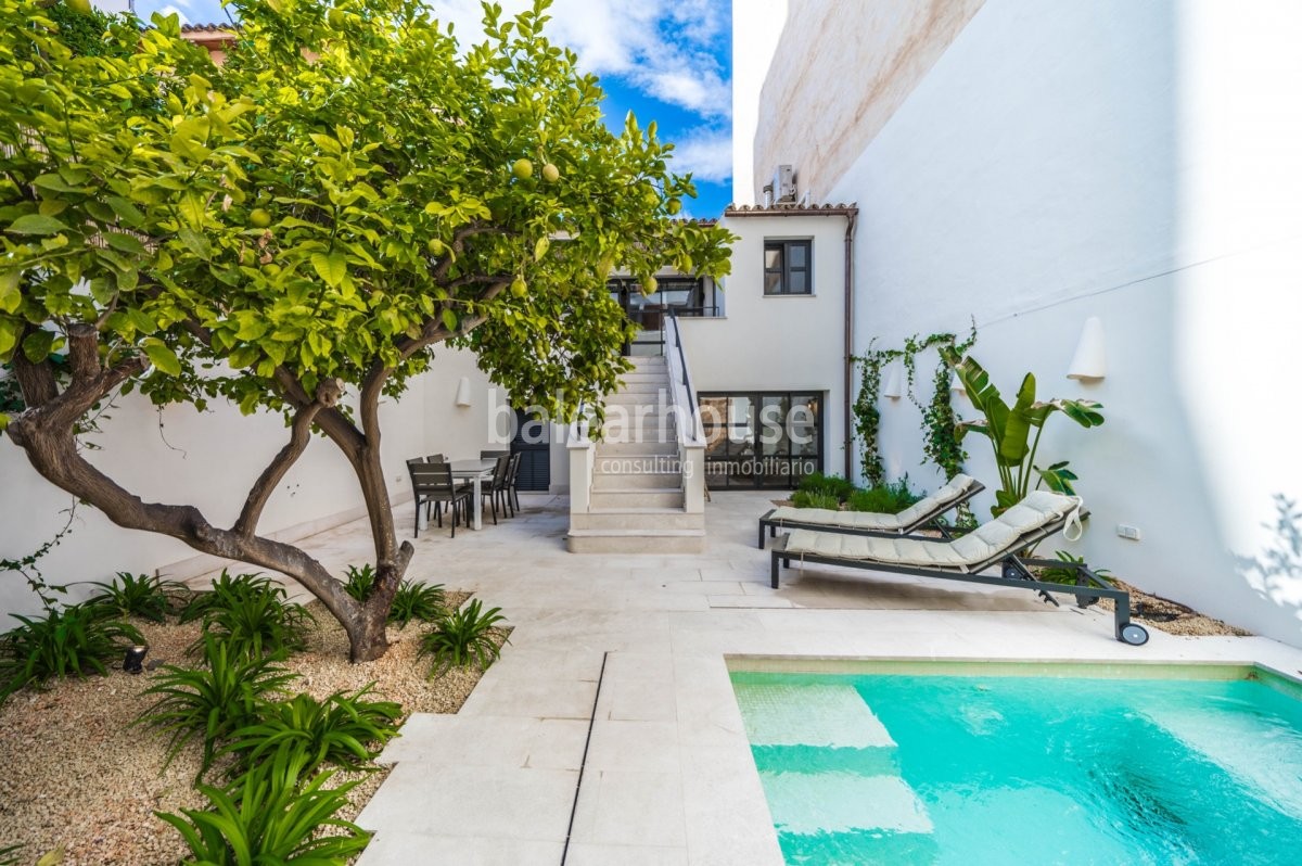 Casa de diseño actual a estrenar en el centro de Palma con piscina, terrazas y licencia turística