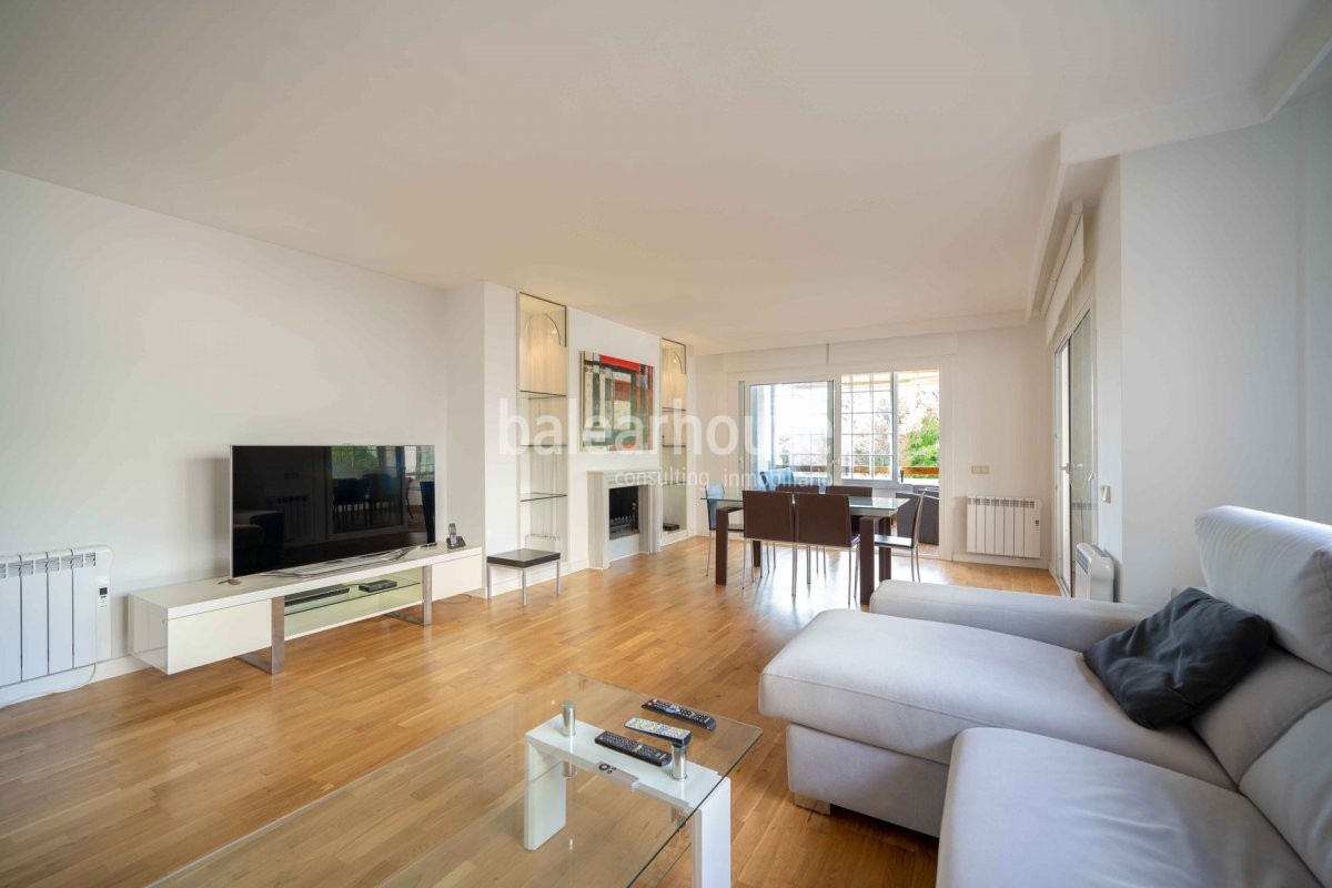 Bright and spacious apartment with all the comforts and sea views in Cas Catalá.