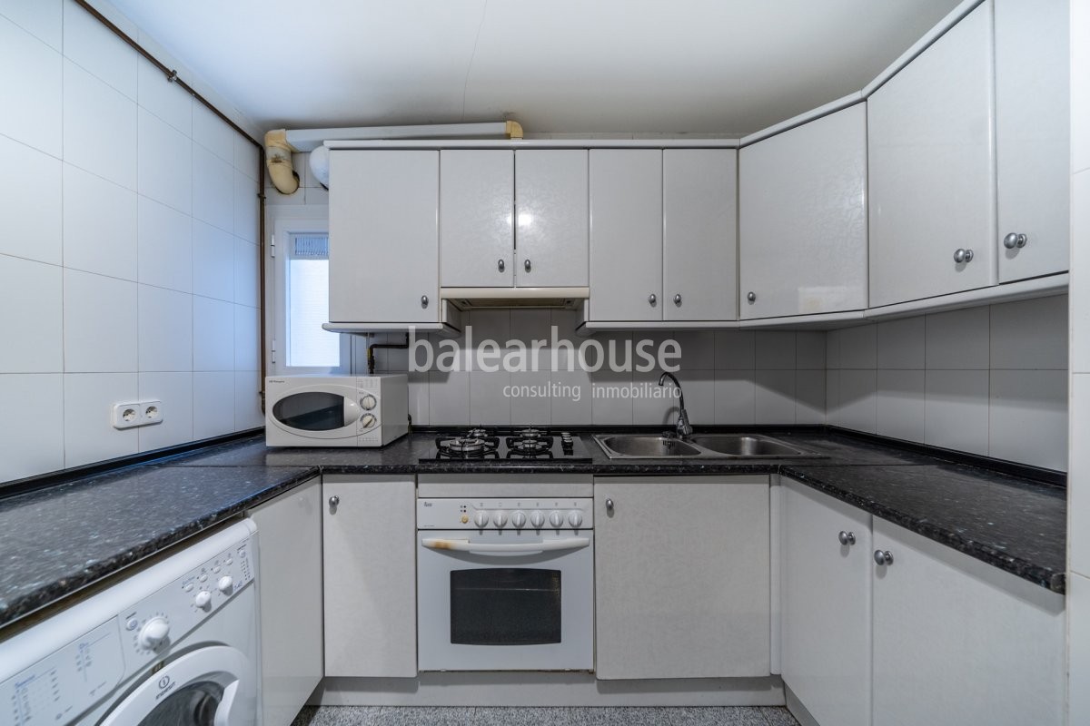 Luminoso piso con orientación sur que se asoma a una de las mejores zonas del centro de Palma.