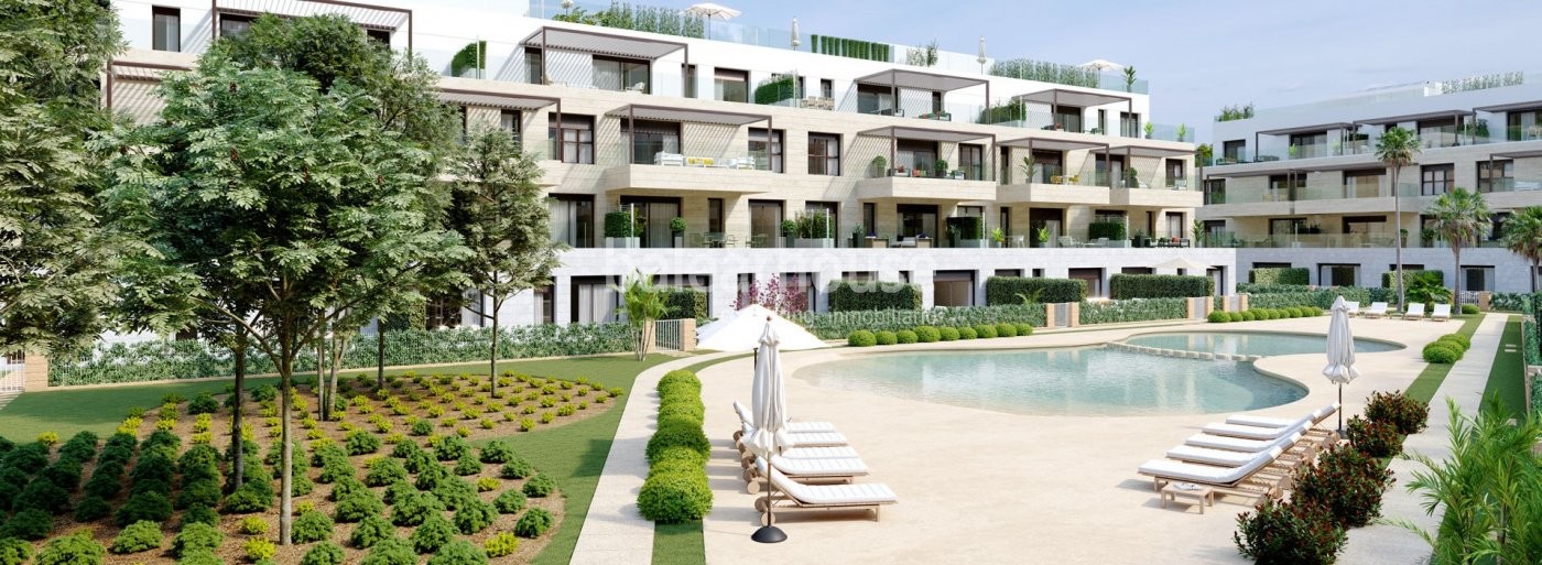 Contemporary new build homes in Santa Ponsa: Stylish coastal living in an excellent location.