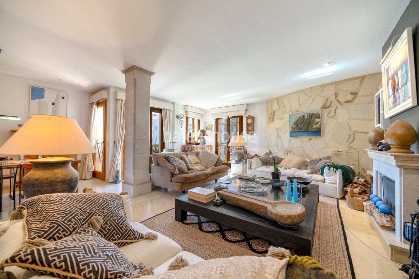 Excelente piso de cálidos interiores con terraza y piscina junto al golf en Palma