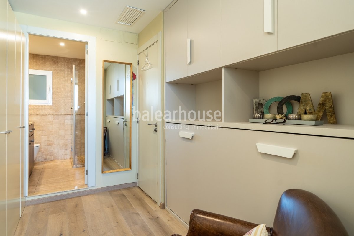 Innenausstattung, die den ganzen Glanz des Paseo Mallorca in dieser eleganten Wohnung widerspiegelt