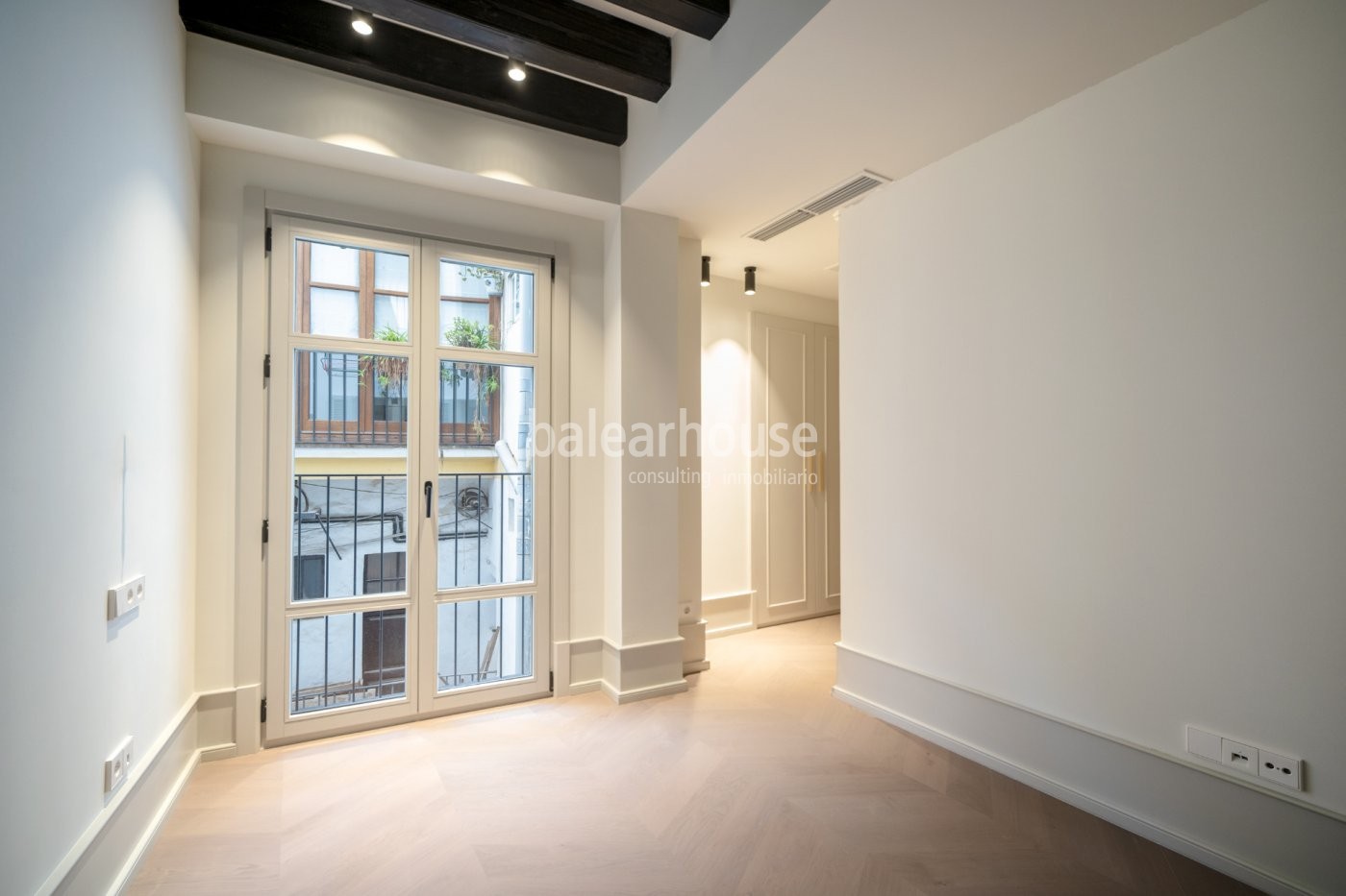 Spektakuläres Penthouse mit 3 Schlafzimmern und Gemeinschaftspool im historischen Zentrum von Palma.