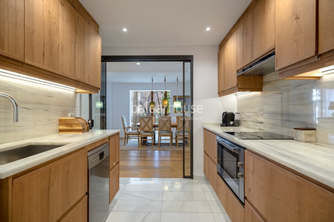 Impecable piso con orientación sur lleno de luz y confort junto al barrio de Santa Catalina