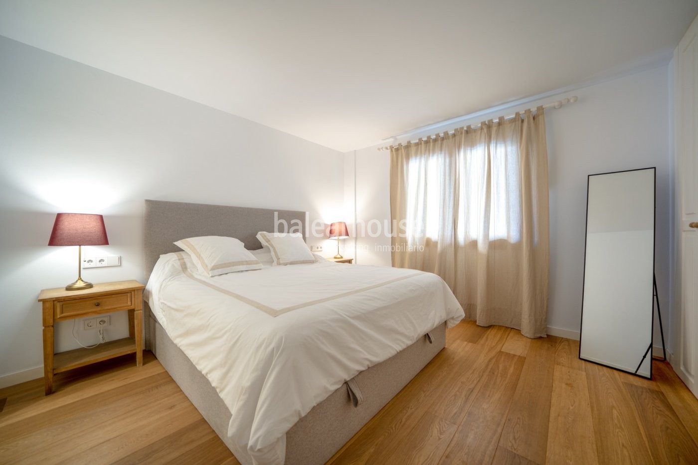 Impecable piso con orientación sur lleno de luz y confort junto al barrio de Santa Catalina