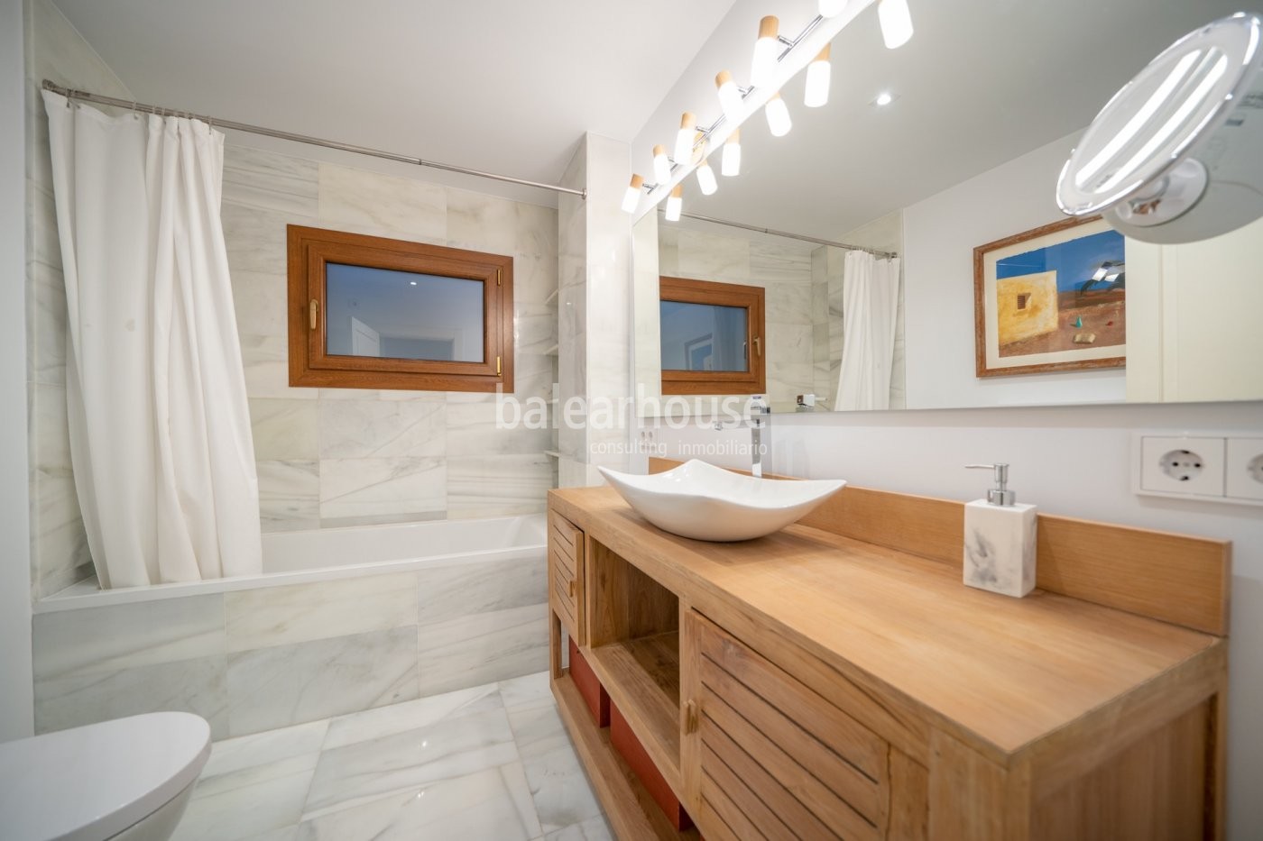 Impecable piso con orientación sur lleno de luz y confort junto al barrio de Santa Catalina