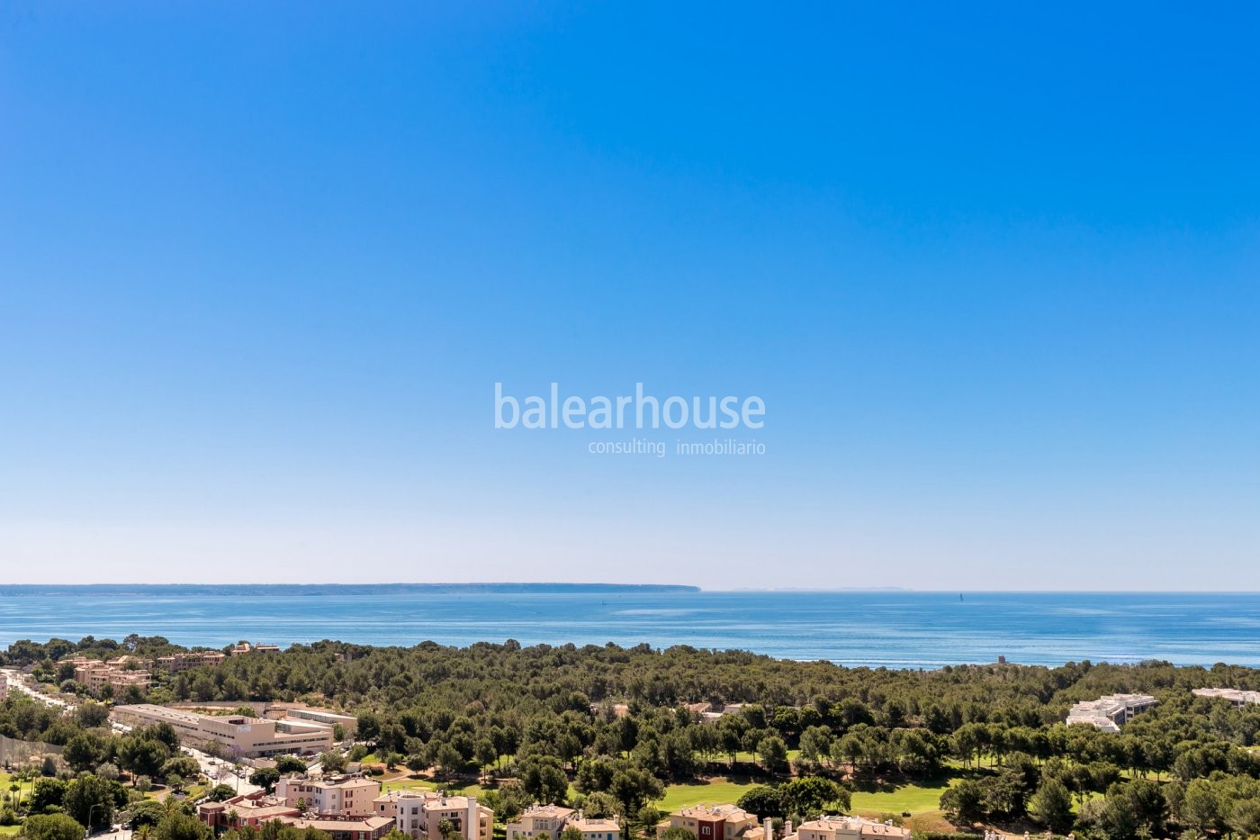 Kontemporäre Villa mit paradiesischem Panoramablick