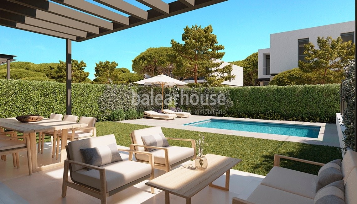 Modernos chalets pareados con piscina y jardín privados junto a preciosas calas en Puig de Ros