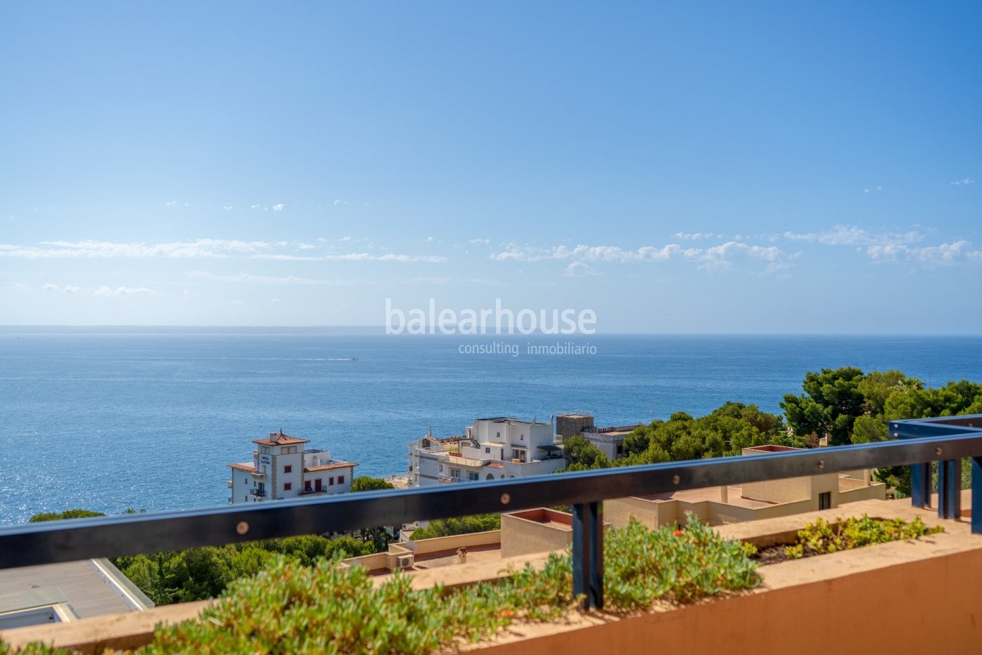 Wohnung mit großer Terrasse und spektakulärem Meerblick in Illetas