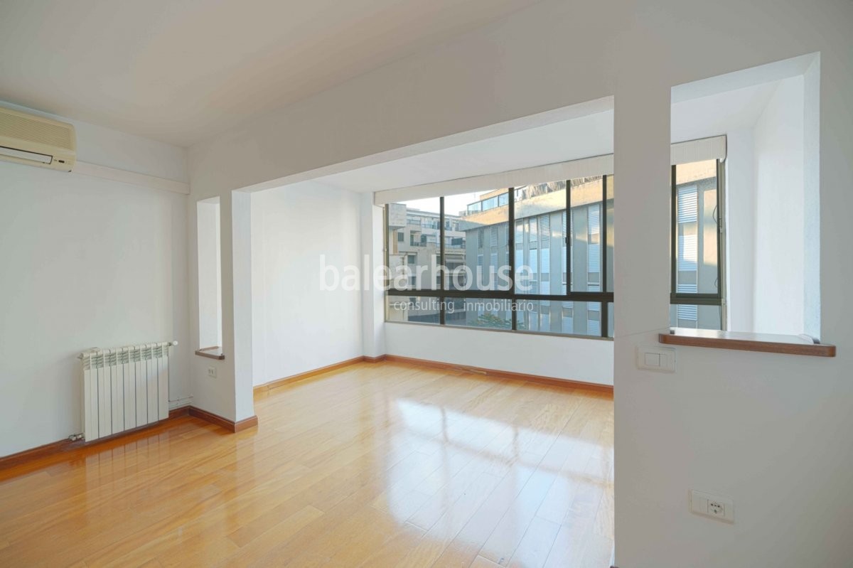 Confortable y amplio piso con una magnífica ubicación junto al Paseo Mallorca de Palma.