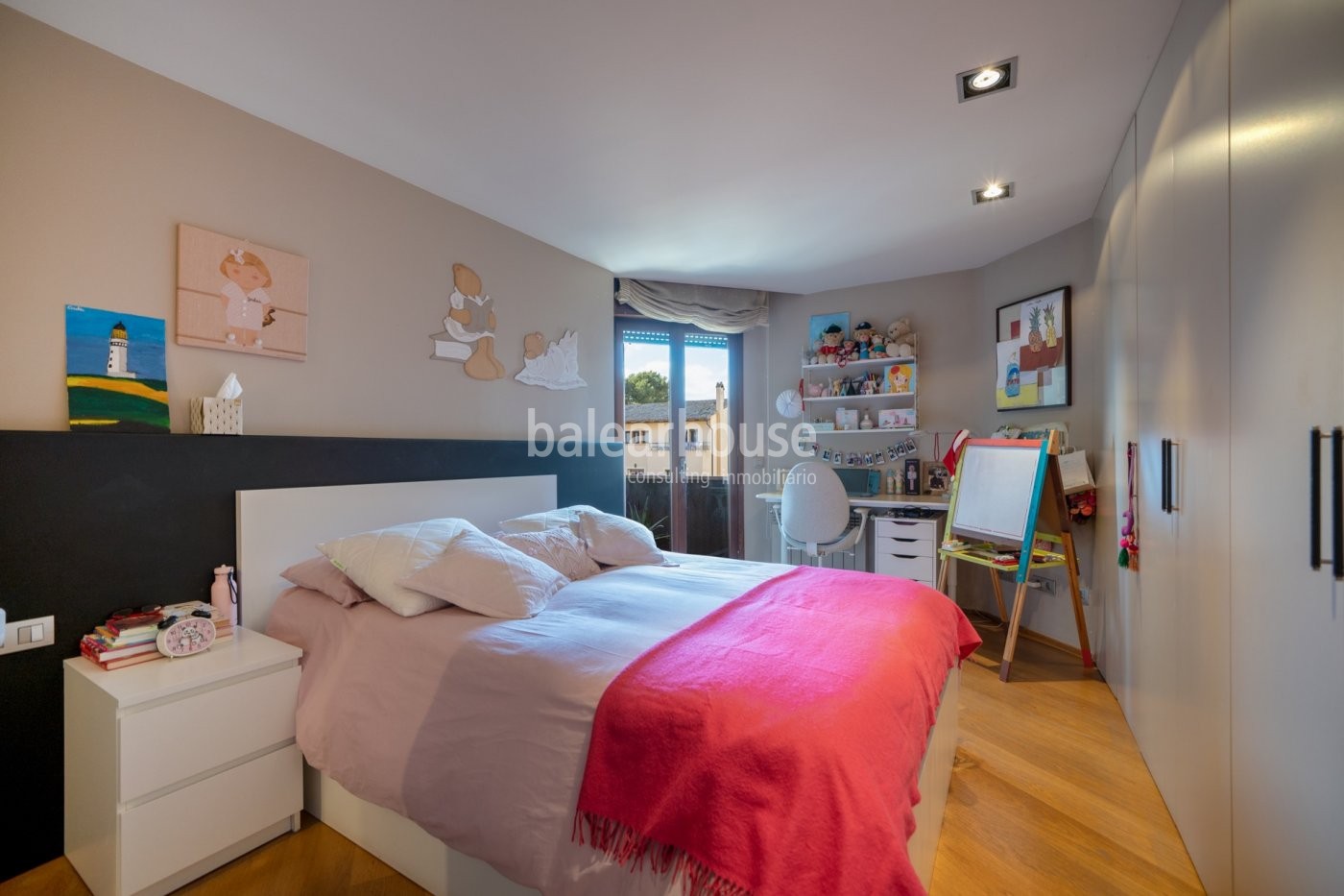 Great flat full of light, high quality and comfort in the quiet area of Son Armadans in Palma.