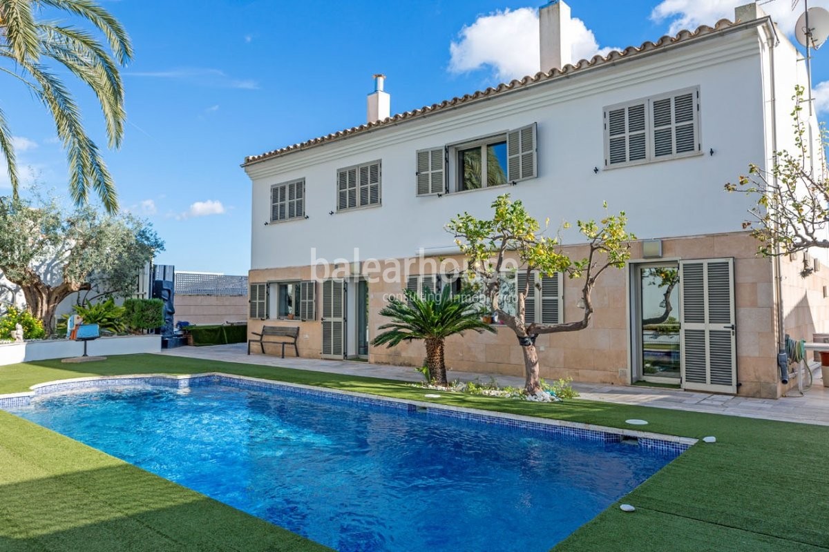 Oasis único de bienestar con vistas al mar desde este precioso chalet en Génova.