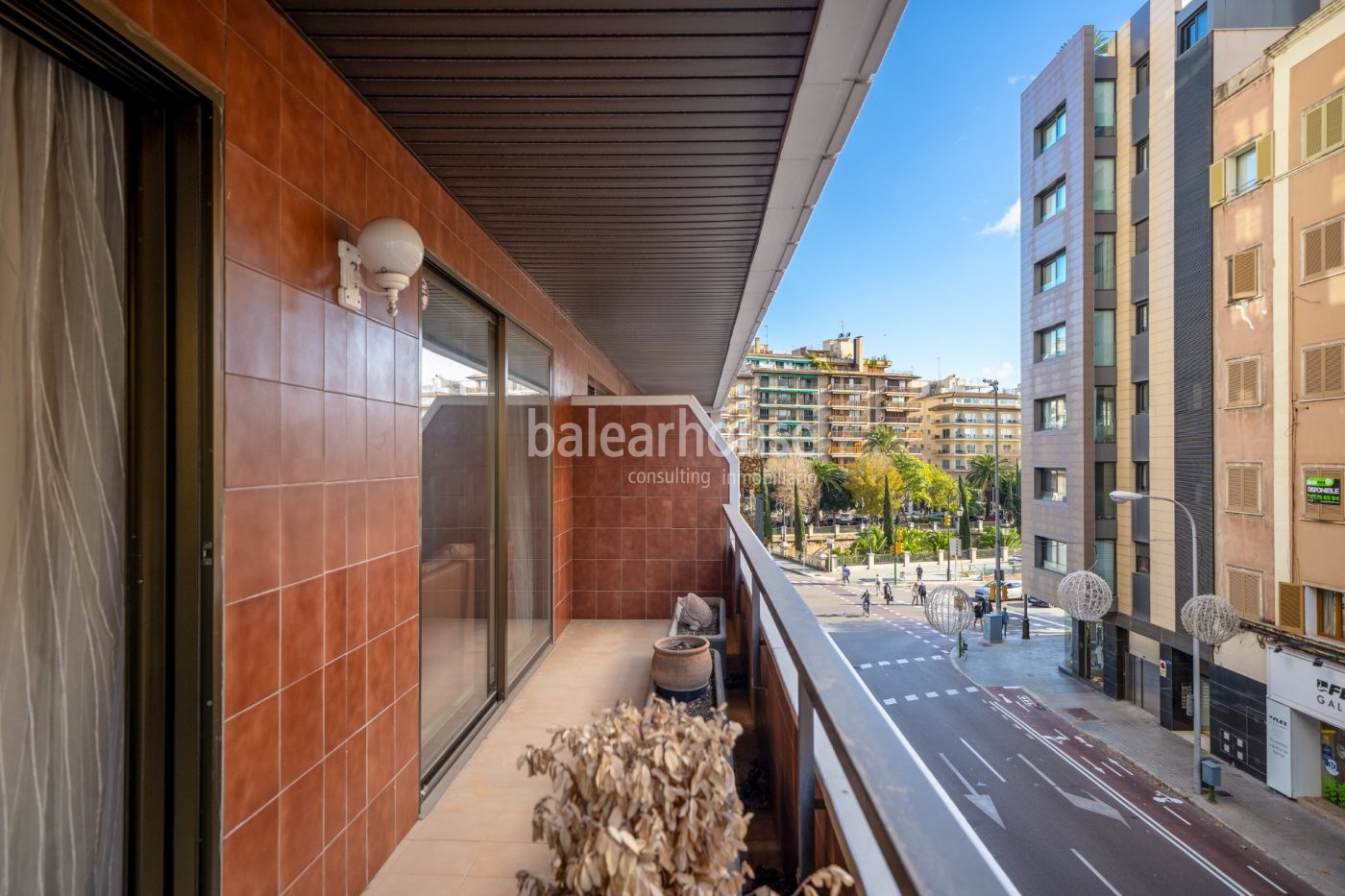 Große, nach Süden ausgerichtete Wohnung in hervorragender Lage im Zentrum von Palma.