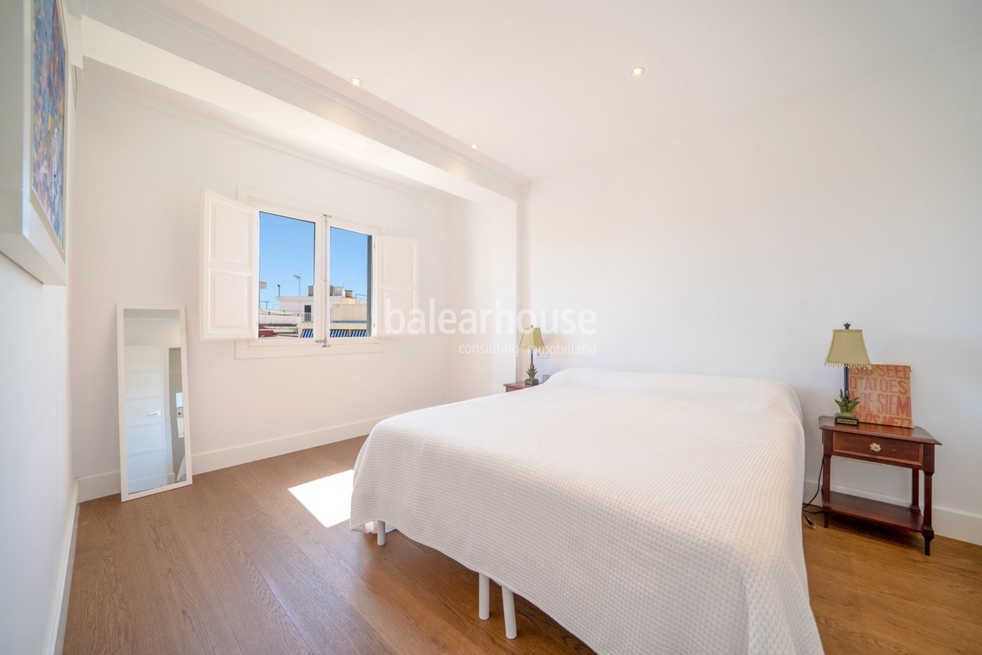 Espectacular piso completamente reformado con vistas en Paseo Mallorca