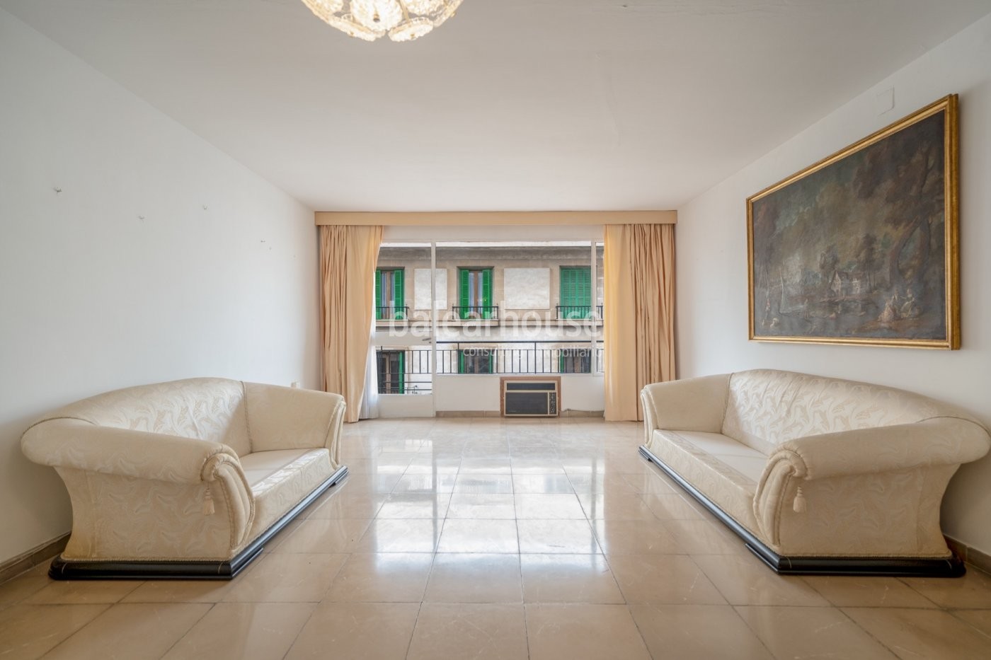 Ausgezeichnete Wohnung voller Licht und eine privilegierte Lage in der Avenida Jaime III in Palma.