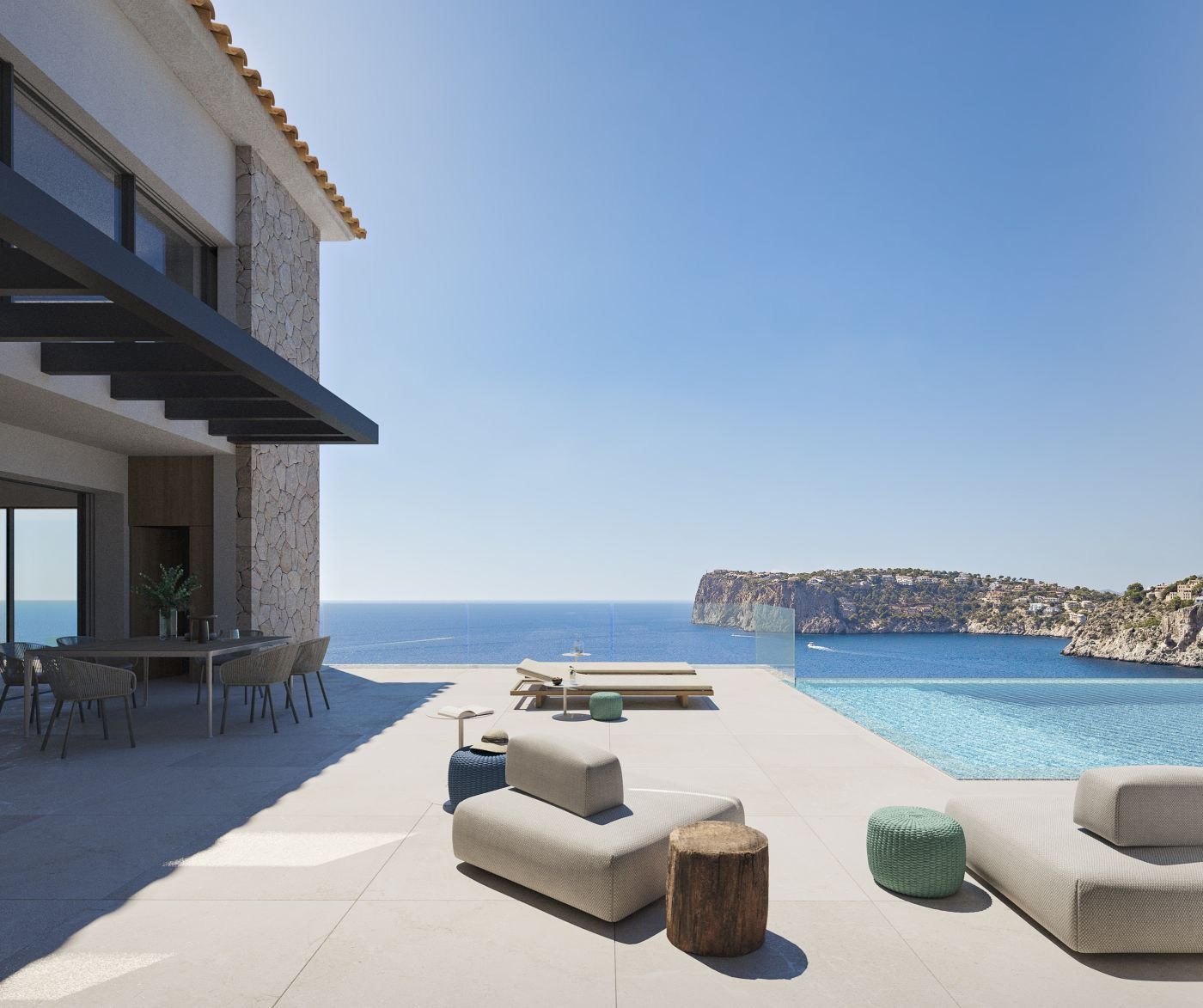 Neu gebaute Villa mit spektakulärem Meerblick in Cala Llamp.