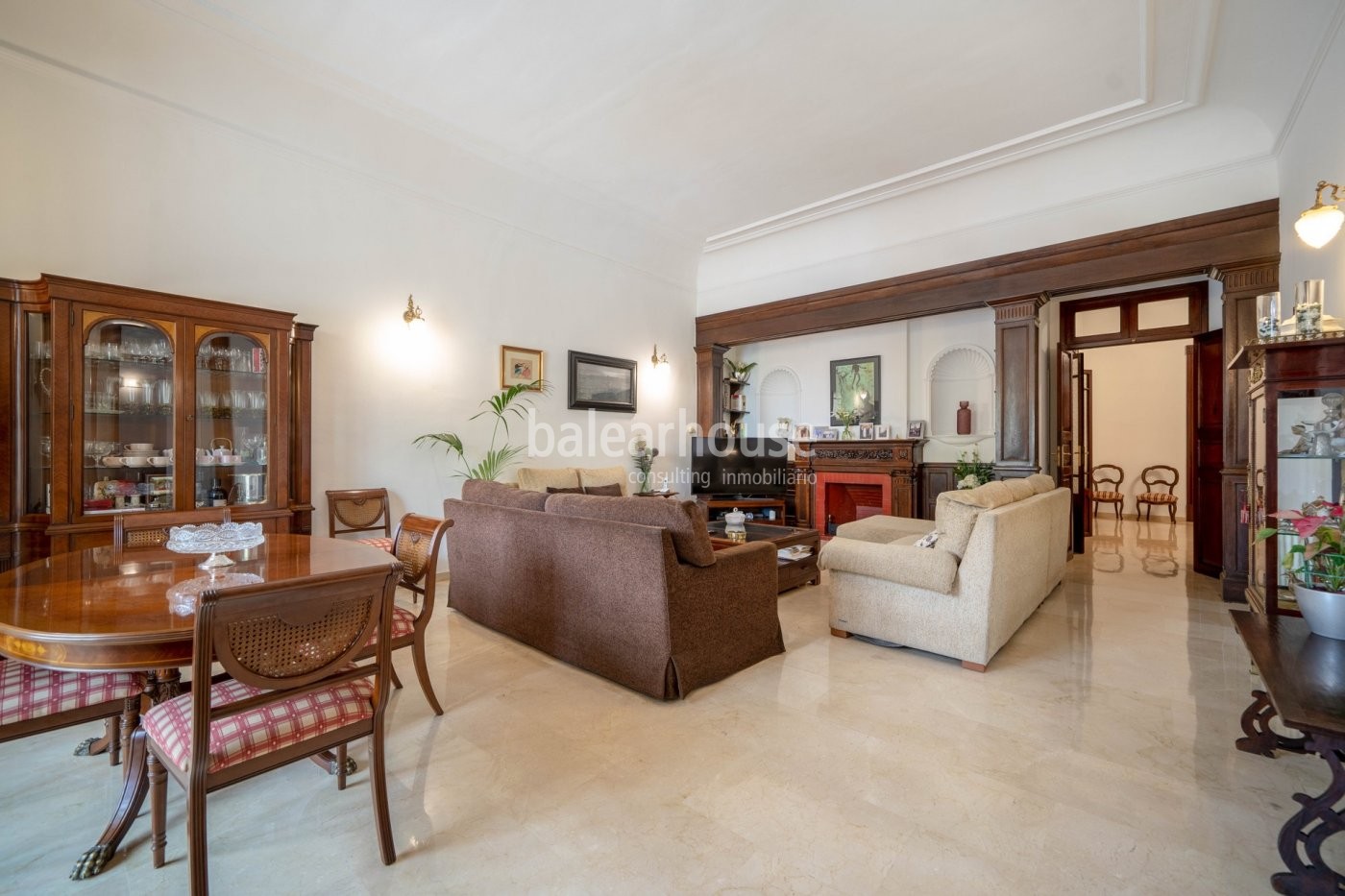 Gran piso señorial con gran entrada de luz natural en una excelente ubicación del centro de Palma
