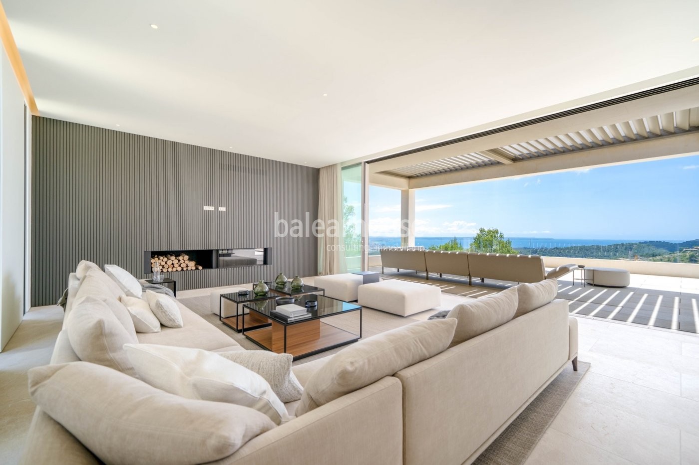 Vanguardia y diseño con impresionantes vistas al mar en esta villa de obra nueva en Son Vida.