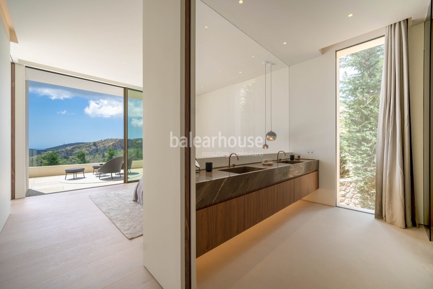 Avant-garde and design with stunning sea views in this newly built villa in Son Vida.