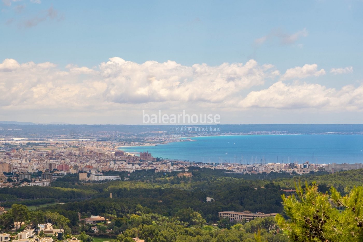 Avant-garde and design with stunning sea views in this newly built villa in Son Vida.