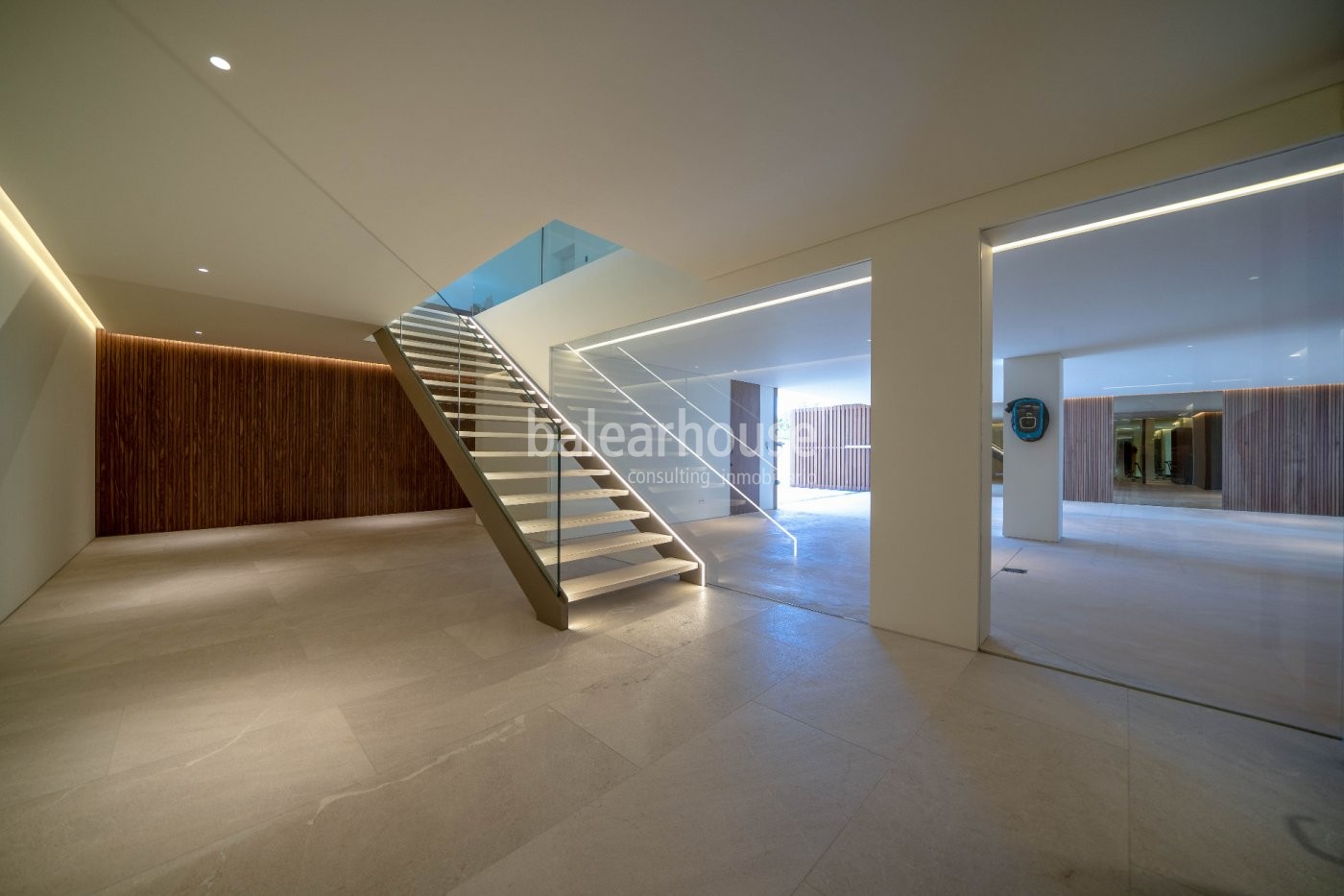 Vanguardia y diseño con impresionantes vistas al mar en esta villa de obra nueva en Son Vida.