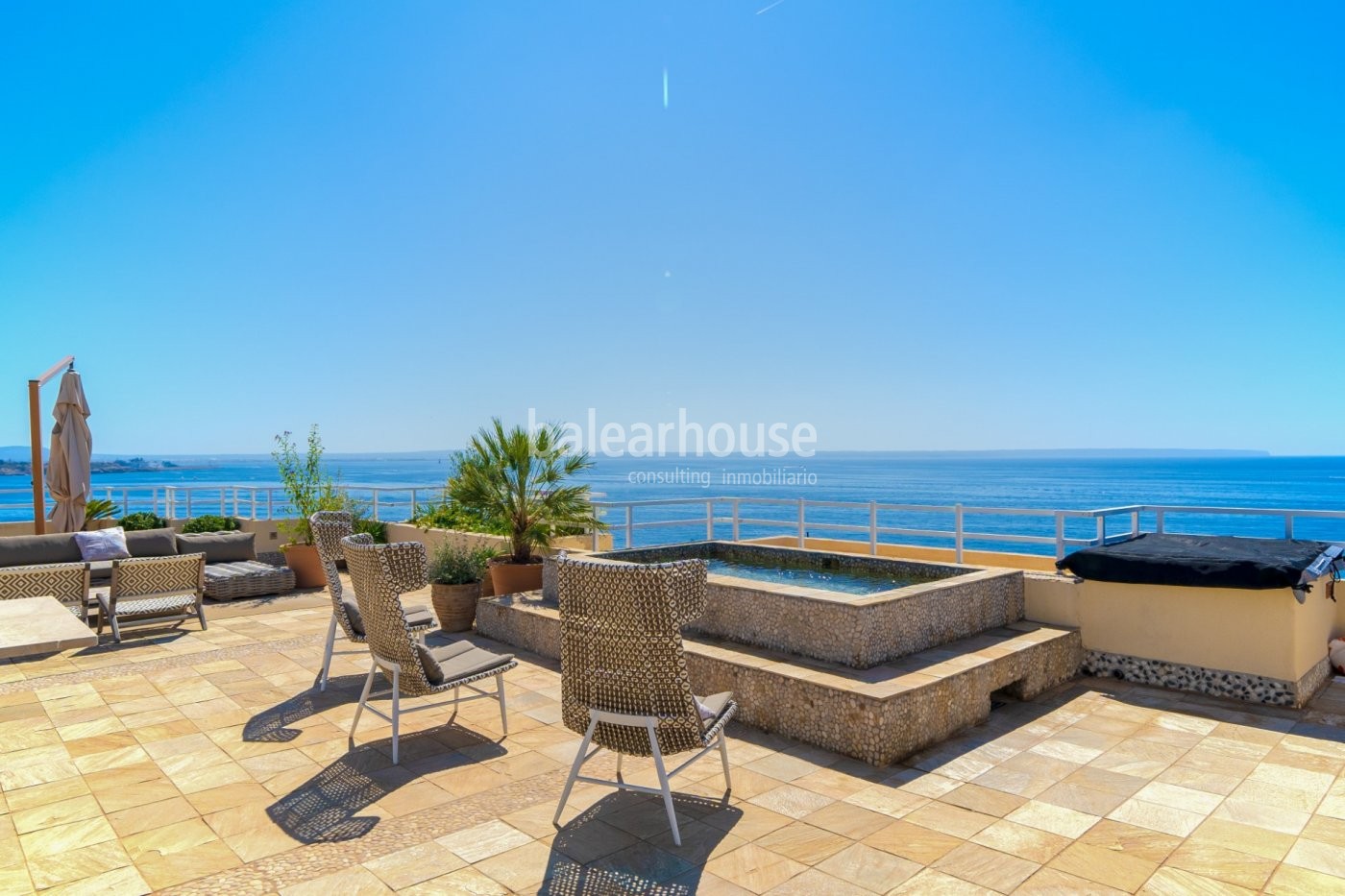 Espectacular ático con terraza y piscina en Illetas con vistas impresionantes al mar